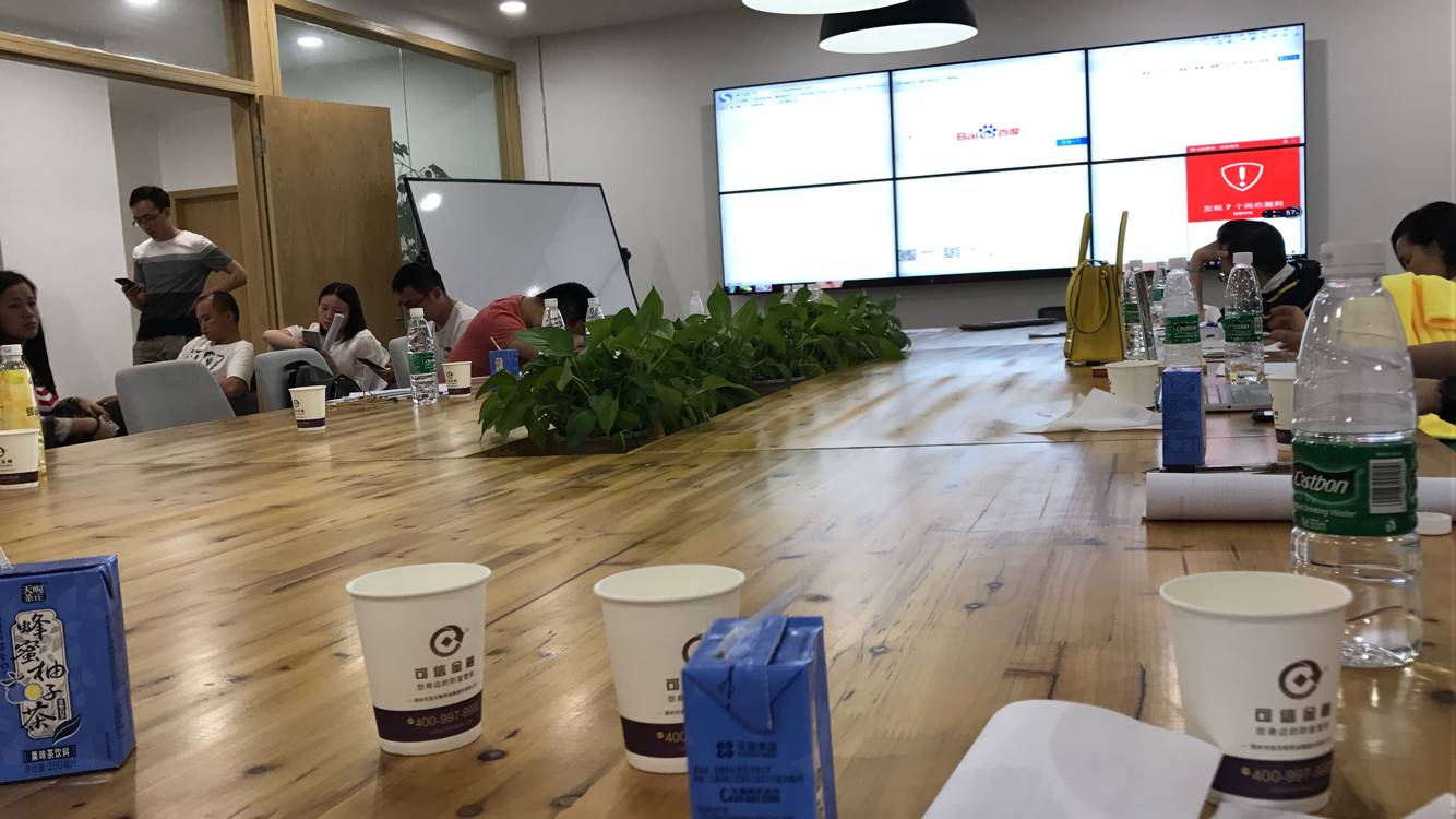 可信贷资金回款处理方案······目前平台待收待还情况为：总待还资金4783万，已发放利息1701万，剩余本金3082万。其中平台有效应收资产4405万······一个月可信贷能稳定回款100-130万给投资人······首次提现前须在本人账户个人中心页面上传本人的手持身份证照片，通过审核方可提现。审核三次不过须到公司现场进行审核······照回款力度，预计第一年回款40%，第二年回款35%，剩余25%在第三年全部回完······可信贷 2018.5.31-15:40