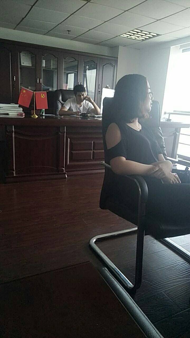 萌芽金服 2018.6.8-6:47······时候不早了，大家休息吧，没关系的，我以前有要回钱的经历，我感觉这次能要点钱回来。比例多少的问题。休息一下，明天开始战斗······这国资也太国资了，最近雷的都是国资······老板昨天一天都不露面，现场投资者下午才报的警······我老婆要进群呀······管理员估计都在睡觉呢，没醒呢呗······萌芽资本，6月6号，停的渠道单