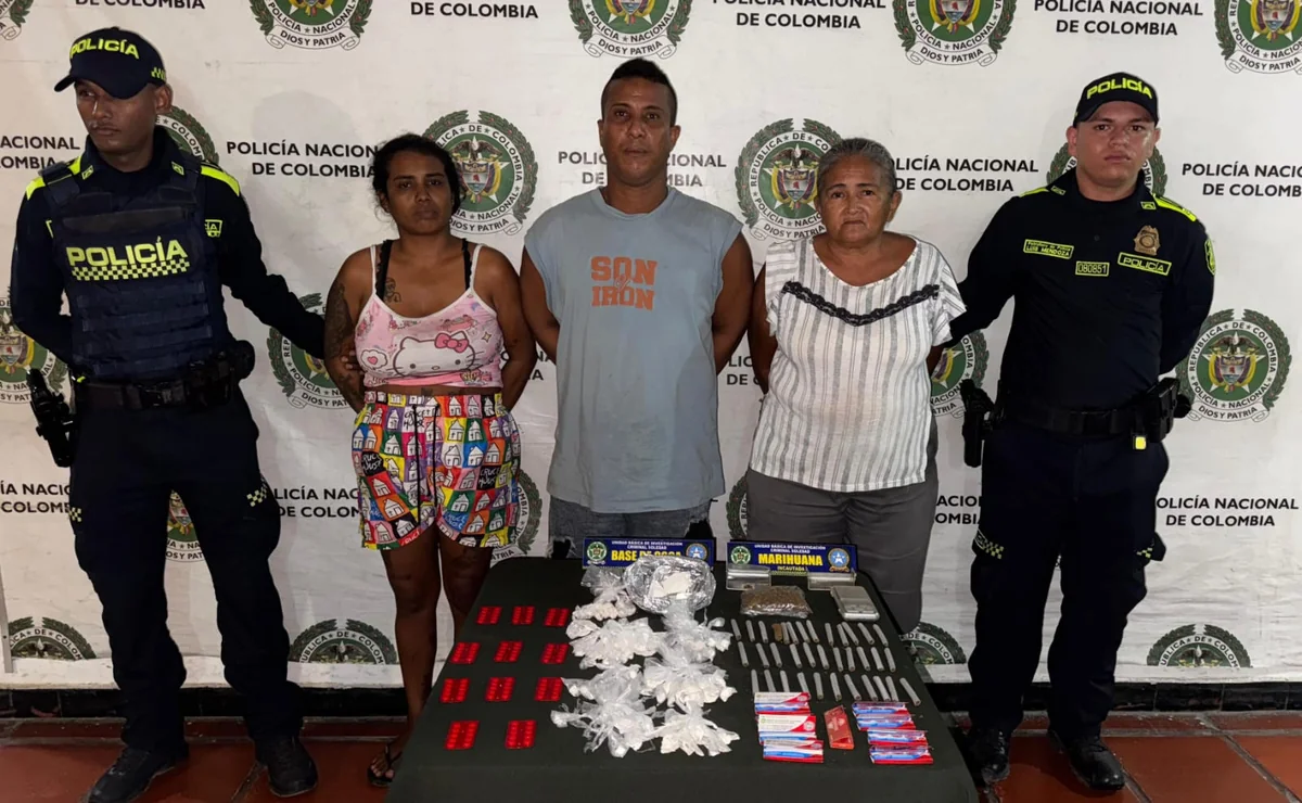 密码保护：Colombia! Hombre es ultimado al interior de su vivienda en el barrio La Esperanza, Identifican a los presuntos homicidas del mecánico asesinado en La Ceiba, Caso Wallace, En el municipio de Soledad, Mujer es asesinada cuando transitaba en su motocicleta en la vía Juan Mina, Capturados tres presuntos delincuentes en operativo contra el microtráfico en Soledad, Cartagenero fue ultimado en zona enmontada de Soledad, Hombre es asesinado en medio de un hurto en Las Malvinas, Capturadas tres “figuras” del Clan del Golfo en Villa Olímpica, Los ‘pecados’ por los que cayó alias Jesucito en el barrio La Luz, Sicario ataca a balazos a un hombre en Santa Helena Baranoa, Capturan en Bolívar a alias Kellys presunta cabecilla del Clan del Golfo en los Montes de María, A la cárcel trabajador de jardín infantil en Soacha por presunto abuso sexual contra una niña de 3 años, Hombre fue asesinado a tiros en atentado sicarial en el barrio Montes, Capturado en Bogotá alias «Erick Chupeta» cabecilla de «Los Costeños», VIH en Colombia, laboratorios para la elaboración de narcóticos, La disputa se dio por la pérdida de un gallo, Fiestas y excentricidades de ladrón que habría participado en robo a carro de valores en Riohacha, habría ofrecido plata o celular a una niña para explotarla sexualmente, La impunidad reina 23 años después del secuestro de los diputados del Valle, Condenaron al cantante Freddy Burbano por muerte de joven de 22 años en Bogotá, Cada día capturan a cuatro personas por cometer delitos en el metro de Medellín, Mujer que sobrevivió a 26 puñaladas de su expareja en Medellín denuncia nuevas amenazas, Los videos y pistas clave del multimillonario robo a joyería en centro comercial de Bogotá, Robo masivo en conjunto residencial de Bogotá: manada de ladrones amordazó a las víctimas  2025.2-6