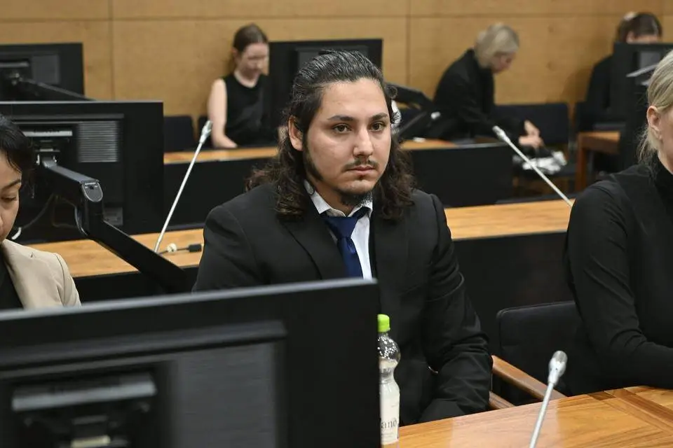 密码保护：Finland! Oikeus: Milan Jaff paljasti raiskausjutun uhrien salaisia tietoja ja ilkkui heille podcastissa, Mies murhattu nuoren parin kotona Espoossa – tämä tiedetään veriteosta epäillystä kehonrakentajasta, Mies raiskasi ja pahoinpiteli vaimoaan Tampereella – Murhasi sitten säälimättömästi, Myyjä huijasi aurinkopaneelit ostaneelta 92-​vuotiaalta mieheltä 23 000 euroa Äänekoskella, Entisen tukiperheensä äidin murhasta syytetty 19-vuotias mielentilatutkimukseen, Syyttäjä: Pyhtään murhasta syytetty teinipoika oli ennen tekoa pelannut videopeliä jossa murtaudutaan koteihin ja tehdään väkivaltaa, Kouluiskun valmistelusta tuomittu vaasalaisnainen oli syyntakeinen – hovioikeus ei muuttanut käräjätuomiota, Mikkelin 19-vuotias murhaepäilty on poliisin mukaan kuulusteluissa myöntänyt teot pääpiirteittäin, Poliisi varoittaa kavalasta taksihuijauksesta, 70 000 ihmisen tiedot vaarassa – Poliisilta ohje Valion jättimurron uhreille, Vaarallinen rikollisjengi kiinni Suomessa, Женщина похитила двух своих детей из Финляндии и увезла их в Россию летом 2024 года, Mies raiskasi vaimonsa useita kertoja – Lopulta naisen elämä päättyi silmittömään veritekoon 2025