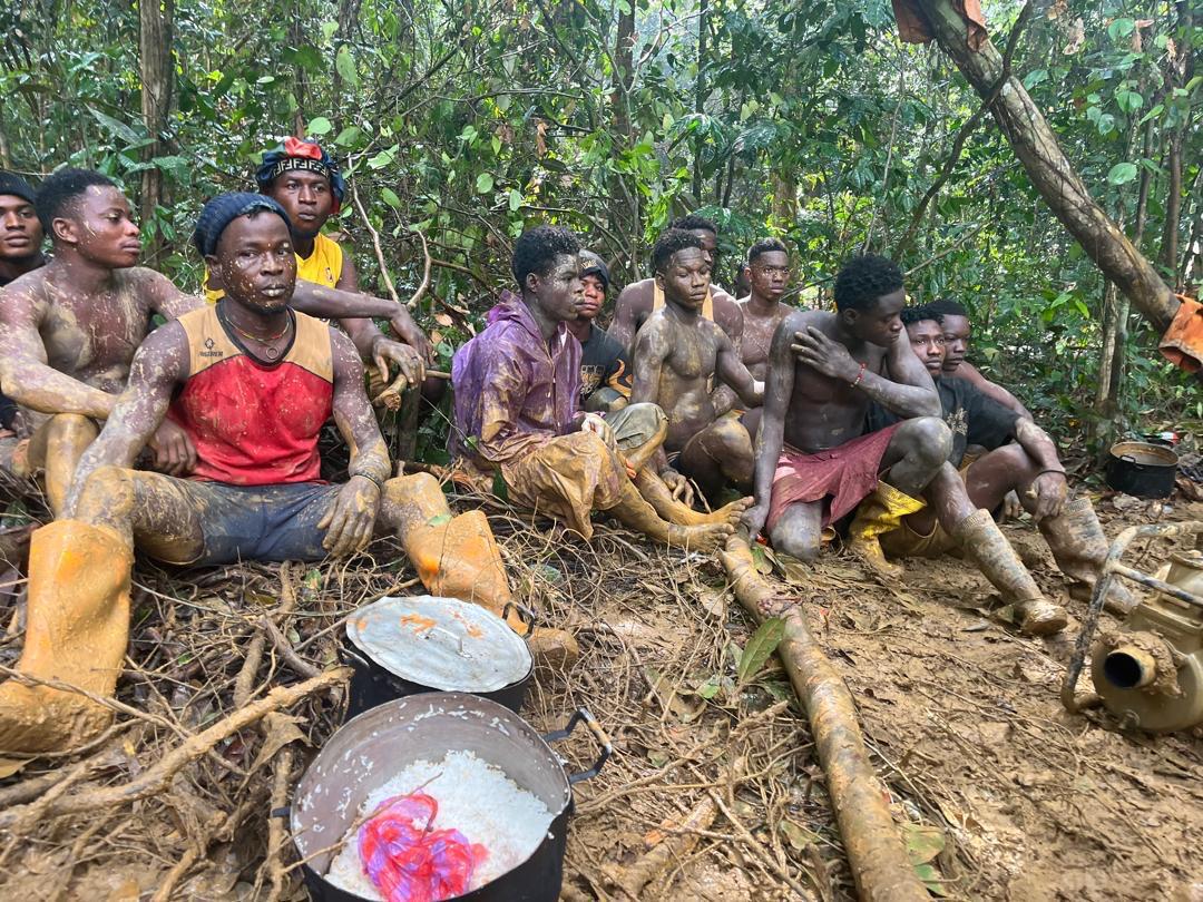 密码保护：Ghana! 2025 Cybercrime Crackdown: 141 MoMo fraud suspects arrested in Tabora and Lashibi, Amansie West DISEC arrests 21 Burkinabe nationals for mining in water bodies at Esaase Bontefufuo, NAIMOS Task Force has conducted a major operation at the Cape Three Points Forest Reserve arresting 28 galamsey operators and destroying illegal mining equipment and seized drugs, 2 suspected armed robbers grabbed at Adumasa assault rifles retrieved, Nine Men Face Court Over Darkuman Machete Attack, Two men who reportedly claimed to be executioners at the funeral of the late Asantehemaa were apprehended by security officials for stealing from unsuspecting funeral attendees during yesterday’s ceremony at the Manhyia Palace, The Dormaahene Osaagyefo Oseadeeyo Dr. Agyemang Badu II in a joint effort with he Dormaa Anti-Galamsey Task Force and traditional leaders from the Dormaa Traditional Council has led an anti-illegal mining operation in Dormaa-Akwamu, Ex-convict teacher sentenced to 48 years for defilement, UDS student gets life sentence – In murder over love affair, Tamale Court Convicts Drug Trafficker in Major Opioid Bust, Tamale man arrested after police found over 400 boxes of tramadol in his shop and home, Kolie Samuel has been sentenced for robbing a woman, The Ghana Police Service has arrested multiple individuals engaged in illegal mining activities, Effiakuma Kidnapping Case, Wa Court Sentences Teenage Robber to 20 Years’ Hard Labor