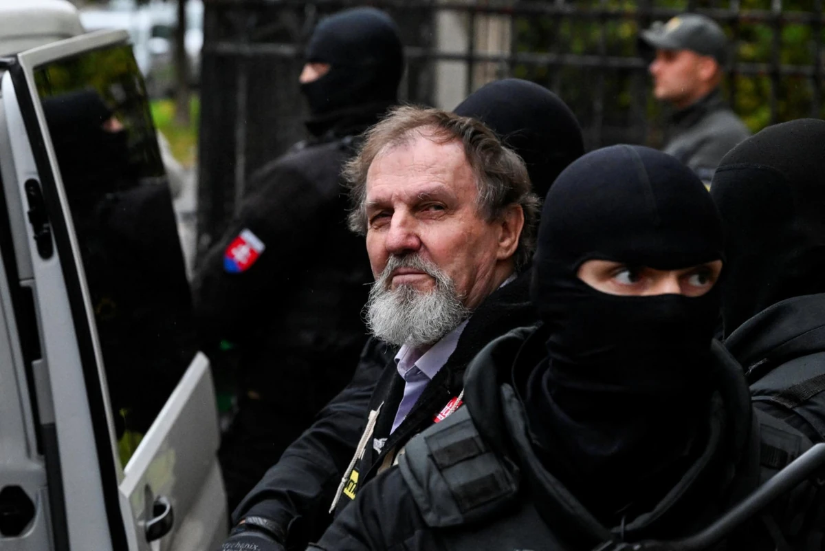 Slovakia! Začal sa súdny proces v prípade znásilnenia študentky Sone, Prípad unesenej študentky: Obžalovaný opísal, čo sa 25 hodín odohrávalo v jeho byte, Súd rozhodol o atentátnikovi Cintulovi: Za teroristický čin dostal trest 21 rokov, Atentát na Fica: Cintulu odsúdili na 21 rokov. Je to nespravodlivé všetkých pozývam na námestia kričal