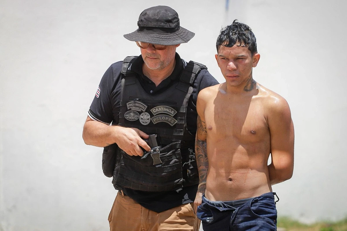 密码保护:Brazil! 2025.7-12 Moradores da Penha levam 50 corpos à praça após operação mais letal do Rio, DHPP captura dois acusados de envolvimento no desaparecimento de adolescentes em Timon, DENARC cumpre oito mandados de prisão contra empresários e membros de facção em Teresina, Ex-chefe de gabinete do Dr. Pessoa investigada por corrupção deixa penitenciária em Teresina, Ex-chefe de gabinete do Dr. Pessoa confessa atuação em “organização criminosa” na Prefeitura de Teresina, Polícia Civil prende três pistoleiros acusados de matar sobrinho de ex-vereador no Piauí, Feira de Santana registra 17 assassinatos em setembro entre as vítimas três mulheres, Jovem de Teresina é morta a tiros após sair de balneário em Caxias, Integrantes de facção criminosa são presos em Goiânia, Condenado por estupro de companheira adolescente hoje adulta é preso em Parnaíba, Polícia Civil prende suspeito de tentativa de homicídio em Linhares, Acusado de estuprar e tentar matar companheira é preso em Campo Largo do Piauí, Suspeito de matar barbeiro na zona sudeste de Teresina se escondeu em igreja após o crime diz delegado, Bolsonaro convicted sentenced to 27 years in prison by Brazilian supreme court panel for attempting a coup, Condenado a 27 anos de prisão Bolsonaro ficará inelegível por 8 anos após cumprir pena, Por 4 a 1 STF condena Bolsonaro e aliados por tentativa de golpe, Líder do Bonde dos 40 é baleado em confronto com a polícia na zona Sul de Teresina, Influenciadora cristã é presa por ameaçar de morte e tentar agredir funcionários de UPA, Suspeitos de matar mulher após show punk são presos em SP, Corpo deixado em mala: como suspeito foi preso após morte de mulher em pousada segundo polícia, Empresário do setor imobiliário é preso suspeito de aplicar golpes em Teresina, Condenado por estuprar a própria filha de seis anos é preso em Teresina, Saiba quem é Léo Gordim apontado como criador do Bonde dos 40 em Teresina, Polícia prende primo suspeito de assassinar jovem enforcada em Teresina, Homem é preso por ameaçar companheira com facão em Luís Correia, Foragidos são presos no Rio de Janeiro por golpes em caixas eletrônicos em Goiás, Suspeito de matar vereador e ex-comandante da GCM é preso no bairro Parque Piauí, Preso mandante de chacina que deixou 8 mortos em garimpo na divisa entre Amapá e Pará, Quatro jovens são presos por matar adolescente com tiro na testa e golpe de facão em Goiânia, Secretaria de Segurança prende acusado de provocar acidente que matou três pessoas em Teresina, Polícia vai investigar familiares que ajudaram na fuga do acusado de matar três pessoas durante acidente em Teresina, Filho de 11 anos presenciou morte de mãe por R$ 30 no Centro de Teresina, Triângulo amoroso, Criminosos invadem casa e executam homem a tiros no bairro Dirceu, Suspeitos de arrombamentos no Centro de Teresina são presos, Homem se torna réu por matar ex-companheira com golpes de canivete em apartamento na Zona Sudeste de Teresina, Suspeito de matar rival durante guerra do tráfico é preso em Cachoeiro, Suspeito de assassinar rival a tiros no litoral do Piauí é preso pela polícia, Caso Nicolly, Operação Faixa Rosa, Dois integrantes do PCC são presos no Triângulo Mineiro, Filha mata a mãe após discussão em Santo André, Justiça libera filha que matou a mãe em Santo André, Condenado por latrocínio e investigado por tentar matar casal em disputa por terreno é preso em Teresina, Polícia indicia dono de trailer de yakisoba por feminicídio de jovem na Pavuna