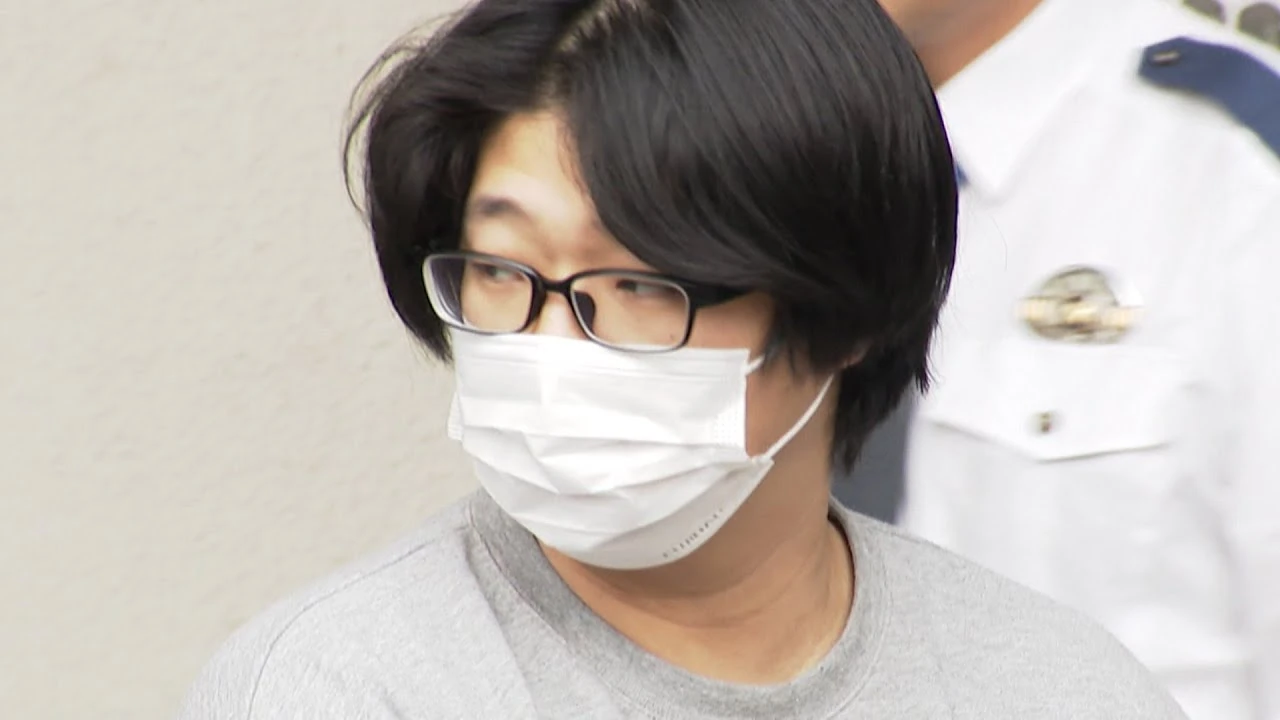 Japan! 2025.12 北新地放火殺人事件からまもなく4年 命を奪われた26人へ鎮魂の調べ 遺族と患者が集う追悼コンサート開催 大阪市, 世田谷一家殺害事件まもなく25年 捜査状況や犯人像を詳しく, 世田谷一家4人殺害事件からまもなく25年となるのを前に現場近くの駅で情報提供呼びかけ 犯人服装を再現したマネキンも設置, 中国人の男に懲役13年の実刑判決…覚醒剤の密輸入に美人局で脅迫 新潟地裁「短期間に異種の犯罪を複数遂行。厳しい非難に値する」, つくばの高齢夫婦殺害から8年 捜査1課長「被害者の無念をはらす」, 中3男女殺傷から1年、父親がコメント公表, SNSで知り合い好意抱き1億3000万円詐欺被害・20回以上やりとり…県内で過去最高の被害額 山形, 中学生2人殺傷事件から1年 塾では「授業中も施錠」「8割の保護者が送り迎え」 地域の人は「ながら見守り」 防犯意識に変化 福岡・北九州市, 仲本工事さん妻に対する“モンスター妻”表現で「社会的評価は低下しない」 東京地裁は週刊誌による名誉毀損を認めず, 韓国籍大学生が70代女性だまそうとするも…不審に思われ交番通報・現行犯逮捕「闇バイトではないかと」警視庁, 全国唯一の特定危険指定暴力団「工藤会」への指定 2012年の初指定以降13回目の延長 福岡, 大分・商業施設で女性を背後から刺殺 目撃者が取り押さた一部始終を証言 無罪主張の被告に懲役22年 地裁「反省なく通り魔的」【判決詳報】, 「殺害していません」元職員の女(39)無罪主張 介護施設入所者2人殺害事件…体内に空気注入して殺害した罪に問われる, 「男の子を見ると心がわくわくする」12歳男児に水着を脱ぐよう促して下半身触った疑いで塾講師の男逮捕 「故意に触ってない」と容疑否認, 「やばい仕事だと気づいていた」LINEで3400万円“投資詐欺”か…65歳男逮捕 SNSで応募「護身用スタンガン持っていた」, “ゾンビたばこ”原料2000万円分密輸容疑で男逮捕…指定薬物「エトミデート」手足けいれんし社会問題に, 福島県の22歳女性職員がコンサートチケット詐欺容疑で逮捕, スマート農業に関する国の補助金880万円をだまし取った疑いで旭川市の男ら3人逮捕_主犯格・岡田栄悟容疑者は東日本大震災後の岩手県で復興支援事業費5400万円を横領した罪で懲役6年の実刑判決, 世田谷一家殺害事件、未解決のまま25年に 警視庁がポスター作製, 不審人物2人の似顔絵も現在の推定容姿に更新して公開 施設長殺人事件から25年 北広島町で情報提供呼びかけ 被害者以外のDNA型も検出される 広島, 太鼓用の木製の棒で頭を複数回殴ったか…別の園児にも7件の暴行加えた疑いで元保育士の女(25)再逮捕 福岡・田川市, 粘土で作った皿の中に大麻埋め込み密輸容疑…逮捕の23歳男「言いたくない」 個人で金稼ぐ目的とみて捜査, 12歳女子中学生とホテルに「言い訳のしようがない」未成年者誘拐容疑で27歳の男逮捕「未成年とわかっていた」, 乳児バラバラ遺体の冷蔵庫、日常的に使用 設置室内に風俗店関係者20人以上出入りか, 起訴内容の多くは無罪主張も…覚醒剤密輸入・強盗致傷などの罪に問われた中国人の男に懲役13年・罰金500万円の実刑判決 新潟地裁, 駅のトイレで男性を盗撮した疑いで公立小学校事務職員の男(21)逮捕 盗撮されていることに気づいた男性が呼び止め110番通報 千葉・船橋市, 「日本に住み続けたかった」クルーズ船で入国の中国籍男性逮捕 福岡, 「日本はスリがしやすい」観光客など101人の財布を盗んだ疑い 逮捕・起訴された中国籍の男 「カードの写真を海外に送ると1枚2000円の報酬も」, 同僚社員を殺害しようとした疑いで中国籍の38歳男を逮捕 女性は搬送先の病院で死亡を確認 千葉・いすみ市, 【中継】750台のスマホ解析や防犯カメラ照合で“執念の捜査”…首都圏の闇バイト連続強盗事件で指示役とみられる4人逮捕, 【詳しく】首都圏一連の強盗事件の指示役か 4人逮捕 手口は?去年、闇バイトを実行役に首都圏で相次いだ18件の強盗事件のうち, 「どんなに親がいなかったら楽だろうと思うから」後を絶たない“介護疲れ”により命が失われる事件“9日に1件のペースで発生”データも 背景にあるのは親の『介護サービス拒否』, 走行中の地下鉄車内でスリか 中国籍の男2人が逮捕 来日時期にスリ被害の約半数, 被害者の夫に「子育ての苦労を分からせたかった」という趣旨の供述 26年前の主婦殺害事件で逮捕された女, 詐欺グループに口座用意した疑いで決算代行業者2人を逮捕…2500万円を詐欺グループに手渡し, 「財布見せるか、駅裏来るか」JR旭川駅で男子高校生4人グループから現金3500円を…恐喝容疑の14歳男子中学生2人のうち1人は「やった」もう1人は否認, 「それ以上近づいたらぶっ殺すぞ」抗議文ばらまき中華包丁を手に…ミラコスタ“刃物男”中国籍の姜春雨容疑者(34)を逮捕, 「トクリュウ」か 他人名義で電子決済・詐欺などの疑い ベトナム国籍5人逮捕 岩手県, 関空で“過去最大量”『乾燥大麻31キロ』を密輸したベトナム国籍の女2人を起訴 末端価格1億5千万円 組織的犯行か, 県警本部内で女性職員を突然殴った疑い、富山市の33歳女を現行犯逮捕 「後頭部を何度か」容疑認める, 「無差別・通り魔殺人とも言える」大分商業施設刺殺事件 被告に懲役22年求刑 被告は無罪主張, 大麻使用の疑いで17歳男逮捕「楽しく感じられるので吸った…」容疑認める, 32歳女「白血病再発し余命3カ月」とウソ付き60代男性から1000万円だまし取った疑いで逮捕…病院の請求書偽造し被害額2900万円以上も, “新証拠”提出の方針…64年前の『名張毒ぶどう酒事件』2026年1月にも11回目の再審請求へ 元死刑囚の妹が請求人に, 東京 町田 女性刺殺事件から2か月 娘が語る母への思い