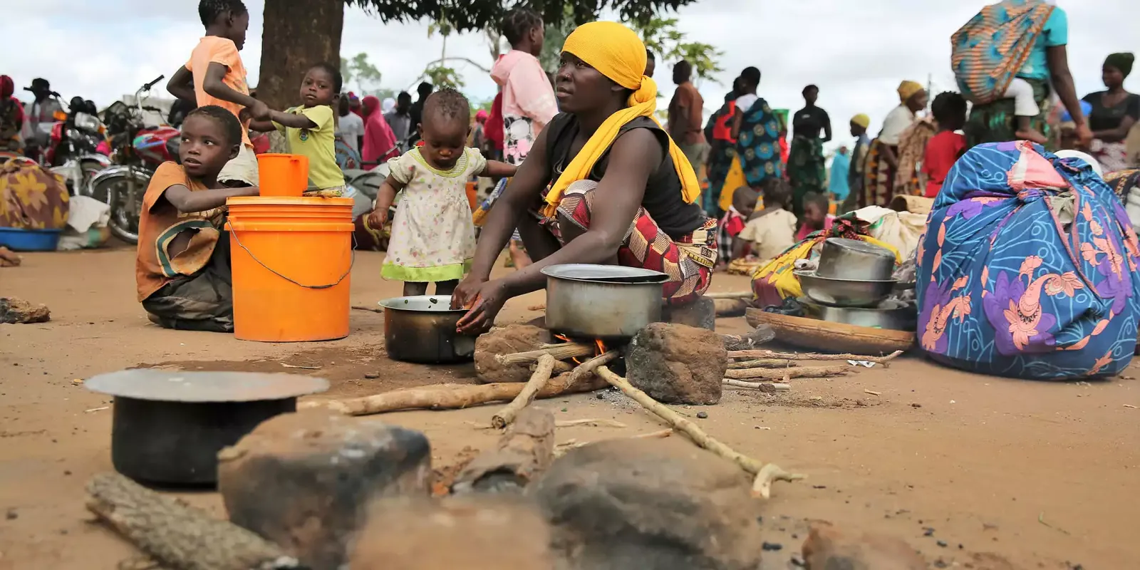 密码保护：Mozambique! 2025 Programa Alimentar Mundial admite cortar a metade ajuda em Moçambique, Mulher de 29 anos perde a visão no olho esquerdo após violência do marido, Agentes de segurança são indiciados por tortura de menor em Quelimane, SERNIC desmantela grupo com presas de elefante e ovos de avestruz, Indulto de 578 reclusos em Moçambique para o Dia da Família, Jota Pachoneia condenado por difamação a seis meses de prisão e um milhão de meticais de indemnização, PODEMOS exige justiça pelo homicídio de Elvino Dias e Paulo Guambe, Cerca de cem mulheres exigem devolução de dinheiro após alegada burla em vendas online, Filhos assassinam pai por alegada dívida de 1800 meticais em Bilene, Sofala: Três detidos da mesma família suspeitos de matar idoso em Chemba, Dez reclusos evadem-se da cadeia distrital de Rapale, Violador de sete menores apanha 24 anos de cadeia em Nampula, PRM desmantela quadrilha que aterrorizava residências e cometia crimes sexuais em Malema, Tribunal leva Justiça aos distritos de Nampula com julgamentos móveis, Mais de metade das meninas casam-se antes dos 18 anos no norte de Moçambique, Homem detido após matar ex-mulher grávida com martelo em Maputo, Polícia preocupada com o aumento de casos de suicídio em Inhambane, O Serviço Nacional de Investigação Criminal (SERNIC) deteve nesta sexta-feira dois indivíduos por transportarem ilegalmente somas avultadas de dinheiro. Estavam no interior de um avião no Aeroporto Internacional de Maputo e tinham como destino a China, Mais de 4.200 deslocados após ataques em três distritos de Cabo Delgado, Homem condenado a 20 anos de prisão por homicídio no bairro de Mavalane, Homem detido por assassinato da esposa por motivos passionais em Mandlakazi, polícias e homens-catana detidos por roubo, Suspeito de abusar repetidamente de criança de 8 anos detido em Pemba, Moçambicano detido no Malawi após tentar trocar 36 mil meticais falsos, Dois jovens detidos em Matola por posse ilegal de armas, Moçambique é o terceiro país com maior número de pessoas com HIV no mundo, Malfeitores abusam e matam menor de 15 anos em Sofala, Raptado filho de empresário chinês na Matola, Homem mata alegado amante da esposa após apanhá-los em flagrante, Mulher é encontrada morta após recusar relações sexuais com o namorado em Nampula, Mais um rapto ocorrido na cidade de Maputo, SERNIC apreende 287 quilos de metanfetamina em Sofala, detidos 11 indivíduos em conexão com roubo e assassinato de mototaxistas