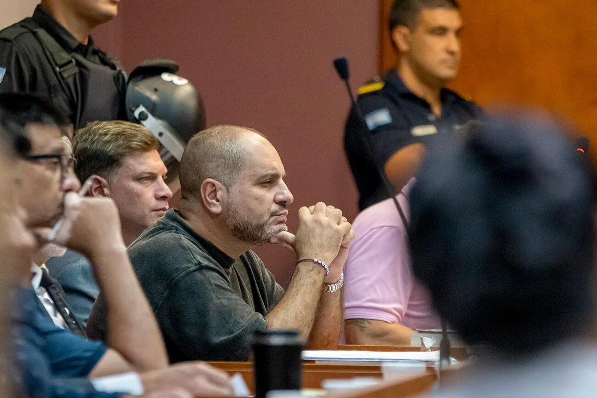 密码保护：Argentina! 2025.7-12 Fallo. Causa Generación Zoe: la Justicia de Corrientes confirmó la condena a 12 años de prisión para Leandro Cositorto, Impugnación modificó la carátula del homicidio cometido por la científica del CONICET condenada a perpetua: le podrán reducir la pena, Crimen del arquitecto Joaquín Pérez: se realiza este miércoles la audiencia preliminar al juicio, Drama en Salta: una nena de 12 años que fue abusada se encadenó para evitar que interrumpieran su embarazo, Rio Cuarto. Condenas de 23 y 18 años por el homicidio de Emiliano Véliz, Horror en Florencio Varela: un hombre asesinó a machetazos al novio de su exmujer frente a su hijo de 5 años, Salta: una mujer fue encontrada muerta tras una fiesta y su familia exige que se investigue un posible crimen, Delitos económicos. Piden más de cinco años de prisión para “Meteoro” Suárez como líder de una banda de estafadores, Se conoció cómo Pablo Laurta asesinó al remisero Martín Sebastián Palacio, Doble crimen de Reconquista: los estremecedores mensajes que el asesino le dio a su ex antes de matarla, Sabag Montiel y Uliarte recibieron una pena de 14 y 8 años respectivamente, Atentado a CFK: Los autores intelectuales todavía impunes vieron la condena por TV, La justicia argentina condena a 10 años de cárcel a Sabag Montiel por el intento de asesinato de Cristina Kirchner, Recuperan equino robado en Sarmiento y detienen a un sospechoso en Caucete, De transferencias millonarias a las hipótesis sobre su paradero: así es el operativo para dar con “Pequeño J”, Miles marchan en Argentina para exigir justicia por el crimen de tres jóvenes mujeres, Tortura en vivo pelea narco y traición: qué se sabe hasta ahora del triple femicidio de Florencio Varela, Así fue el caso real detrás de “Belén” la película que representará a la Argentina en los premios Oscar 2026, A 35 años del caso María Soledad el crimen que expuso la impunidad del poder en la Argentina, CRIMEN de Diego Fernández, Caso Otoño Uriarte, Detienen en Berazategui a un joven acusado de robo agravado, El dolor del papá de Uma Aguilera antes del comienzo del segundo juicio, Crimen de Kim Gómez, Lo sorprendieron robando una carretilla y terminó detenido en Pocito, Doble crimen en Florencio Varela, “Noia” el violento narco brasilero que cayó por tomar un Uber y su tatuaje de “God is Love”, Trata de personas en Argentina, Caso Melmann, Prisión preventiva para el autor del femicidio de Analía Ovando en Villa Guillermina, Conmoción en Villa Guillermina violó la perimetral y la mató en su trabajo, Caso Genaro Fortunato, Julieta Silva la mujer que atropelló y mató a su novio fue detenida por una nueva denuncia, 21 años sin Fernanda, Fernanda Aguirre 21 años sin respuestas, A casi seis meses del doble crimen de Varela