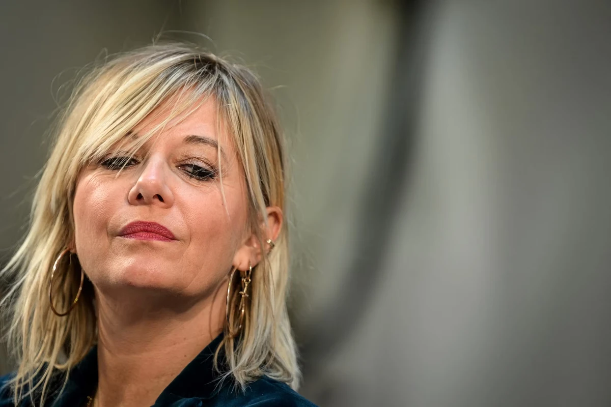 France! 2026 L’essentiel du procès libyen en appel : Sarkozy “l’instigateur” d’une association de malfaiteurs, Un maire des Côtes-d’Armor soupçonné de pratiques sectaires mis en examen pour « abus de faiblesse » et viols, Disparition de Manon Relandeau : son conjoint incarcéré en Algérie l’enquête se poursuit, L’influenceur algérien « Doualemn » jugé en appel se dit victime des tensions entre la France et l’Algérie, Le conducteur qui a écrasé le cycliste Paul Varry sera jugé pour meurtre, Les crimes sexuels augmentent en Europe bien plus à l’Ouest qu’à l’Est, Félix Bingui alias “le chat” chef présumé du clan Yoda jugé pour trafic de stupéfiants, “Son but était de m’humilier” : ouverture du procès de l’ex-compagnon de Laëtitia pour torture et viols à Manosque, Saad Lamjarred condamné à cinq ans de prison pour le viol d’une jeune femme à Saint-Tropez, Around 10 ‘new’ victims in France’s Epstein probe: prosecutor, Probes ongoing into alleged abuse at 100 Paris schools and nurseries, Suicide de Sara 9 ans : l’enquête du rectorat confirme des “faits graves de harcèlement scolaire”, Mort de Jamal Khashoggi en 2018 : un juge français va enquêter après une plainte contre Mohammed ben Salmane, A French judge will look into complaints against Saudi crown prince over Khashoggi’s killing, Le « cimetière » du tueur en série Émile Louis à nouveau fouillé à partir de ce lundi, Flavie Flament annonce avoir déposé une plainte contre Patrick Bruel pour viol, Affaire Patrick Bruel : l’animatrice Flavie Flament l’accuse de viol et annonce porter plainte, Accusé de violences sexuelles : Patrick Bruel sort du silence, “Ça permet d’être repéré moins facilement” : comment la prostitution s’est déplacée vers les meublés touristiques, Affaire Christophe Ruggia : le réalisateur condamné en appel à cinq ans de prison pour agressions sexuelles sur Adèle Haenel, Attentat au marché de Noël de Strasbourg : peine de 30 ans de réclusion confirmée contre Audrey Mondjehi, Attentat de la rue des Rosiers en 1982 : le suspect Hicham Harb placé en détention provisoire, Body exhumed of possible victim of French rapist Dominique Pelicot, An Iranian national convicted in France returns to Iran after release of 2 French citizens, France suspects an Iran link after foiling bomb attack outside Bank of America, Affaire Cédric Prizzon : sa compagne et son ex-conjointe tuées «par asphyxie» les enfants remis jeudi aux autorités françaises, “Il commence à me palper une fesse puis l’autre” : le navigateur Kevin Escoffier jugé à Lorient pour quatre agressions sexuelles présumées, En prison depuis 34 ans le tueur en série Francis Heaulme est hospitalisé, “Une fraude internationale” : 16 tonnes de tabac saisies en Savoie lors d’un simple contrôle routier, À Paris une tentative d’enlèvement ratée de « deux clampins » illustre la menace visant les détenteurs de cryptos, Mairie de Fresnes saccagée : quel est le profil des dix suspects placés en garde à vue, L’ex-plumassier du Lido condamné à dix ans de prison pour viols et agressions sexuelles sur mineurs, Meurtre de Justice Vayrac : Lucas Larrivée condamné à 30 ans de réclusion criminelle, Mort de Loana : l’autopsie exclut l’intervention d’un tiers, “Un proie idéale”: Isabelle Adjani se défend en appel d’avoir cherché à frauder le fisc, La famille de Cédric Chouviat mort après une interpellation en 2020 veut engager la responsabilité de l’Etat après un “usage disproportionné de la force”, Nicolas Zepeda condamné à perpétuité pour l’assassinat de son ex-petite amie japonaise Narumi Kurosaki, Chilean man sentenced to life in prison in France for murdering ex-girlfriend, Affaire du financement libyen : le procès en appel de Nicolas Sarkozy s’est ouvert à Paris, Sarkozy claims innocence at Libyan campaign funding appeal trial, L’affaire Issei Sagawa : les aveux d’un cannibale obsédé par la chair humaine, Suicide d’Evaëlle : sa professeure nie tout harcèlement, Agressions sexuelles et viols pendant 55 ans 89 victimes mineures et des aveux consignés… Ce que l’on sait de l’affaire de pédocriminalité mettant en cause Jacques Leveugle, Grenoble : un homme poursuivi pour viols et agressions sexuelles sur 89 mineurs, Procès en appel de Marine Le Pen et du RN : la décision sera rendue le 7 juillet, Trafic de chiots : trois éleveurs français mis en examen après une filière Serbie–France, Lyon : un homme va être jugé pour avoir défenestré son voisin de 89 ans la piste antisémite au cœur du procès, Saisie record : Marseille plaque tournante du trafic de cigarettes, Bébé tué à l’acide à Lyon : l’ex-employée de crèche condamnée en appel à 30 ans de prison, “Toute la rue s’est fait cambrioler” : le ras-le-bol des commerçants de Toulouse victimes de vols impliquant des mineurs, Violences en réunion sur Kick : deux streamers proches de Jean Pormanove en garde à vue à Nice, Former French senator found guilty of drugging MP with intent to sexually assault or rape, Paris appeals trial begins for four involved in murder of French teacher Samuel Paty, Louvre heist probe: What we know so far, Marine Le Pen insists party acted in ‘good faith’ at appeal trial, Understanding Marine Le Pen’s crucial appeal trial, Trois ans de prison ferme requis contre Christophe Ruggia pour agressions sexuelles sur Adèle Haenel, Femme agressée à Blois par son ancien compagnon : quinze ans de prison pour violences volontaires aggravées, Femme enterrée dans un jardin : l’ex-conjoint assure que le “décès” est “accidentel”, “On avait les yeux bandés” : le témoignage glaçant d’une des victimes d’un ancien instituteur de Bordeaux accusé de 17 viols, Pour échapper à la justice une femme simule sa mort… et réapparaît six mois plus tard dans un mariage