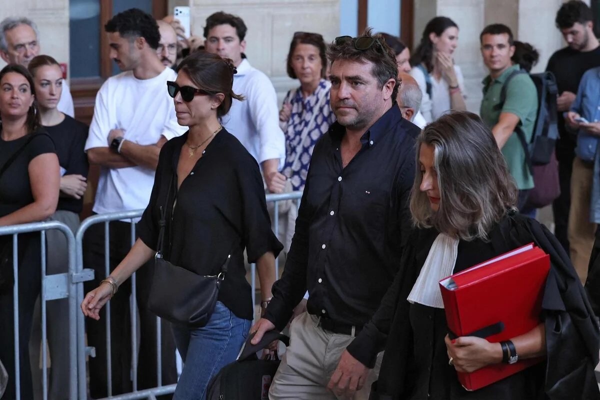 France! 2026 prostitution des mineures, Violences policières Gilets jaunes, violeur et meurtrier de Loana, Chasse illégale, cambriolage du musée Renoir de Cagnes-sur-Mer, Assassinat de Federico Martin Aramburu, affaire d’extorsion, 31 migrants dans un naufrage, cambriolage au Musée Renoir, Enseignante menacée de décapitation, Enseignante menacée de mort, Affaire Patrick Bruel, killing protected birds, Affaire Jubillar, meurtre de Federico Martin Aramburu, Assassinat de l’ex-rugbyman argentin, l’assassinat d’Aramburu, je vais mourir, Oise : une femme jugée pour avoir organisé en plein divorce l’assassinat de son mari avec des complices, Procès en appel du financement libyen : Nicolas Sarkozy clame son innocence et assure qu’il n’a “pas trahi la confiance des Français”, Patrick Balkany condamné à de la prison ferme sans mandat de dépôt dans deux dossiers de détournements de fonds publics, Plateforme porno French bukkake : Les 16 hommes accusés seront jugés aux assises, Meurtre de Jonathan : « Peut-être que l’auteur a entendu parler de mes faits »… Martin Ney accuse un imitateur, Haute-Saône : Vingt-cinq ans de prison pour celle qui avait poignardé à mort son ex, Meurtre de Jonathan : « C’est moi qui ai insisté pour qu’il parte en voyage »… Au procès de Ney la douleur des proches, Affaire Grégory : La mise en examen de la grand-tante une nouvelle fois remise en question, Colère perte d’appétit… Au procès des violences sexuelles de l’école Baudin les mille façons dont les enfants « parlent », « Je ne pensais pas faire mal » plaide l’accusé avant le verdict dans le procès du viol de Laëtitia R., L’essentiel du procès libyen en appel : Sarkozy “l’instigateur” d’une association de malfaiteurs, Un maire des Côtes-d’Armor soupçonné de pratiques sectaires mis en examen pour « abus de faiblesse » et viols, Disparition de Manon Relandeau : son conjoint incarcéré en Algérie l’enquête se poursuit, L’influenceur algérien « Doualemn » jugé en appel se dit victime des tensions entre la France et l’Algérie, Le conducteur qui a écrasé le cycliste Paul Varry sera jugé pour meurtre, Les crimes sexuels augmentent en Europe bien plus à l’Ouest qu’à l’Est, Félix Bingui alias “le chat” chef présumé du clan Yoda jugé pour trafic de stupéfiants, “Son but était de m’humilier” : ouverture du procès de l’ex-compagnon de Laëtitia pour torture et viols à Manosque, Saad Lamjarred condamné à cinq ans de prison pour le viol d’une jeune femme à Saint-Tropez, Around 10 ‘new’ victims in France’s Epstein probe: prosecutor, Probes ongoing into alleged abuse at 100 Paris schools and nurseries, Suicide de Sara 9 ans : l’enquête du rectorat confirme des “faits graves de harcèlement scolaire”, Mort de Jamal Khashoggi en 2018 : un juge français va enquêter après une plainte contre Mohammed ben Salmane, A French judge will look into complaints against Saudi crown prince over Khashoggi’s killing, Le « cimetière » du tueur en série Émile Louis à nouveau fouillé à partir de ce lundi, Flavie Flament annonce avoir déposé une plainte contre Patrick Bruel pour viol, Affaire Patrick Bruel : l’animatrice Flavie Flament l’accuse de viol et annonce porter plainte, Accusé de violences sexuelles : Patrick Bruel sort du silence, “Ça permet d’être repéré moins facilement” : comment la prostitution s’est déplacée vers les meublés touristiques, Affaire Christophe Ruggia : le réalisateur condamné en appel à cinq ans de prison pour agressions sexuelles sur Adèle Haenel, Attentat au marché de Noël de Strasbourg : peine de 30 ans de réclusion confirmée contre Audrey Mondjehi, Attentat de la rue des Rosiers en 1982 : le suspect Hicham Harb placé en détention provisoire, Body exhumed of possible victim of French rapist Dominique Pelicot, An Iranian national convicted in France returns to Iran after release of 2 French citizens, France suspects an Iran link after foiling bomb attack outside Bank of America, Affaire Cédric Prizzon : sa compagne et son ex-conjointe tuées «par asphyxie» les enfants remis jeudi aux autorités françaises, “Il commence à me palper une fesse puis l’autre” : le navigateur Kevin Escoffier jugé à Lorient pour quatre agressions sexuelles présumées, En prison depuis 34 ans le tueur en série Francis Heaulme est hospitalisé, “Une fraude internationale” : 16 tonnes de tabac saisies en Savoie lors d’un simple contrôle routier, À Paris une tentative d’enlèvement ratée de « deux clampins » illustre la menace visant les détenteurs de cryptos, Mairie de Fresnes saccagée : quel est le profil des dix suspects placés en garde à vue, L’ex-plumassier du Lido condamné à dix ans de prison pour viols et agressions sexuelles sur mineurs, Meurtre de Justice Vayrac : Lucas Larrivée condamné à 30 ans de réclusion criminelle, Mort de Loana : l’autopsie exclut l’intervention d’un tiers, “Un proie idéale”: Isabelle Adjani se défend en appel d’avoir cherché à frauder le fisc, La famille de Cédric Chouviat mort après une interpellation en 2020 veut engager la responsabilité de l’Etat après un “usage disproportionné de la force”, Nicolas Zepeda condamné à perpétuité pour l’assassinat de son ex-petite amie japonaise Narumi Kurosaki, Chilean man sentenced to life in prison in France for murdering ex-girlfriend, Affaire du financement libyen : le procès en appel de Nicolas Sarkozy s’est ouvert à Paris, Sarkozy claims innocence at Libyan campaign funding appeal trial, L’affaire Issei Sagawa : les aveux d’un cannibale obsédé par la chair humaine, Suicide d’Evaëlle : sa professeure nie tout harcèlement, Agressions sexuelles et viols pendant 55 ans 89 victimes mineures et des aveux consignés… Ce que l’on sait de l’affaire de pédocriminalité mettant en cause Jacques Leveugle, Grenoble : un homme poursuivi pour viols et agressions sexuelles sur 89 mineurs, Procès en appel de Marine Le Pen et du RN : la décision sera rendue le 7 juillet, Trafic de chiots : trois éleveurs français mis en examen après une filière Serbie–France, Lyon : un homme va être jugé pour avoir défenestré son voisin de 89 ans la piste antisémite au cœur du procès, Saisie record : Marseille plaque tournante du trafic de cigarettes, Bébé tué à l’acide à Lyon : l’ex-employée de crèche condamnée en appel à 30 ans de prison, “Toute la rue s’est fait cambrioler” : le ras-le-bol des commerçants de Toulouse victimes de vols impliquant des mineurs, Violences en réunion sur Kick : deux streamers proches de Jean Pormanove en garde à vue à Nice, Former French senator found guilty of drugging MP with intent to sexually assault or rape, Paris appeals trial begins for four involved in murder of French teacher Samuel Paty, Louvre heist probe: What we know so far, Marine Le Pen insists party acted in ‘good faith’ at appeal trial, Understanding Marine Le Pen’s crucial appeal trial, Trois ans de prison ferme requis contre Christophe Ruggia pour agressions sexuelles sur Adèle Haenel, Femme agressée à Blois par son ancien compagnon : quinze ans de prison pour violences volontaires aggravées, Femme enterrée dans un jardin : l’ex-conjoint assure que le “décès” est “accidentel”, “On avait les yeux bandés” : le témoignage glaçant d’une des victimes d’un ancien instituteur de Bordeaux accusé de 17 viols, Pour échapper à la justice une femme simule sa mort… et réapparaît six mois plus tard dans un mariage