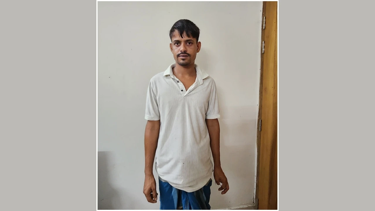 Bangladesh! 2026 Pregnant woman dies, posing as law enforcement personnel, মৃত্যুদণ্ড নারী নির্যাতন, মাদক ব্যবসায়ী, gang rape of Faridpur schoolgirl, নবজাতকের মৃত্যু, চেষ্টার অভিযোগে, নোয়াখালীতে সাবেক সেনা-নৌ, নিরাপত্তাকর্মী হত্যার, পিস ইয়াবাসহ যুবক, pipe bomb, Dhanmondi Road 32, Ramisa rape-murder, 12 ‘slaughtered’ horses, armed march, July Uprising, Over 500 birds killed, গাঁজা ও নগদ টাকাসহ, পিস ইয়াবাসহ গ্রেপ্তার ১, Beheaded body cut into 7 pieces recovered in capital’s Mugda, Man held over raping 5-year-old child in Narayanganj, এসএসসি পরীক্ষার্থীকে বিবস্ত্র করে ভিডিও ধারণের অভিযোগ লজ্জা-অপমানে আত্মহত্যার চেষ্টা, মেহেন্দিগঞ্জে বাল্যবিবাহ ঘিরে উত্তেজনা জামাতার বিরুদ্ধে ধর্ষণ মামলা, নড়াইলের নড়াগাতীতে শিশু শিক্ষার্থী ধর্ষণের শিকার থানায় মামলা, নড়াইলের নড়াগাতীতে খাস ঘোষণার পরও যোগানিয়া হাটে টোলের নামে চাঁদাবাজির অভিযোগ, Imam arrested over alleged rape of 7-year-old girl in Kishoreganj, কালিয়ায় জোরপূর্বক জমি দখল ও প্রাণনাশের হুমকি থানায় জিডি দায়ের, শিয়ালে খেয়ে ফেলেছে মাত্র ৬ বছরের নিষ্পা’প শি’শু জান্নাত আক্তারকে, বিদেশে পালানোর চেষ্টাকালে ১০ বছরের সাজাপ্রাপ্ত পলাতক আসামি বিমানবন্দরে গ্রেপ্তার, কালিয়ায় ১৮০ পিস ইয়াবাসহ মাদক ব্যবসায়ী গ্রেফতার, সরকারি সড়কের গাছ চুরির মামলার এজাহারভুক্ত আসামি গ্রেফতার, কালশীতে সরকারি জমি উদ্ধার অভিযানে রণক্ষেত্র: বস্তিবাসীদের হামলায় পুলিশ-সাংবাদিকসহ আহত ৭ পিছু হটে ফের উচ্ছেদ, নলছিটিতে যুবককে কুপিয়ে হত্যা পুকুর থেকে লাশ উদ্ধার, Saudi expatriate murder: Alleged lover’s friend confesses to role in killing, Ex-BRUR VC Hasibur Rashid arrested in Abu Sayed murder case, Madrasah student arrested in Pabna over child’s sexual abuse suicide in Dhaka, Fake notes worth Tk1cr seized near Rohingya camp in Teknaf; 2 held, দেশ কাঁপানো রামিসা হত্যাকাণ্ড: মাত্র ৫ দিনে সোহেল ও তার স্ত্রীর বিরুদ্ধে আদালতে চার্জশিট দাখিল, Ramisa is gone: Heart immersed in dull icy darkness, 47-page charge sheet in Ramisa murder case reveals horrific details, Man sentenced to death over rape of 11-year-old in Meherpur, Attempted child rape in Ctg: Dozens injured after cops locals clash as mob tries to snatch suspect; teargas fired police car burned, স্ত্রী হত্যার অভিযোগে স্বামী সজিবের ফাঁসির দাবিতে মানববন্ধন, কালিয়া উপজেলা আনসার ভিডিপি কর্মকর্তার বিরুদ্ধে অর্থ লেনদেনের অভিযোগ, বগুড়ায় জমি নিয়ে বিরোধের জেরে শিক্ষককে হত্যা গ্রেফতার ৫, নোয়াখালীতে বিদেশি পিস্তলসহ দুই সন্ত্রাসী গ্রেপ্তার, টাঙ্গাইলে চোরাই মোটরসাইকেলসহ আন্তঃজেলা চক্রের পাঁচ সদস্য গ্রেফতার, 165 Bangladeshis repatriated from Libya, রুমমেটকে হত্যার আসামি গ্রেফতার, সুপ্রিম কোর্টের ভেতর থেকে ৬ সাউন্ড গ্রেনেড উদ্ধার, Taqi murder probe lingers after 13 years, আইভীর পাঁচ মামলায় হাইকোর্টের জামিন স্থগিত করলো চেম্বার আদালত, বিয়েতে রাজি না হওয়ায় অশ্লীল ভিডিও ধারণ, প্রেমিক গ্রেফতার, ভিডিও ভাইরালের পর চাঁদাবাজ জুয়েল আটক, Pir of Sureshwar Darbar Sharif arrested over its Khadem’s murder in Shariatpur, ‘Chilli powder rubbed on wounds dirty water forced down their throats’, 35 Bangladeshi workers sent back from Russia within six months of migration, নারায়ণগঞ্জে ২৯ লাখ টাকার ভারতীয় কসমেটিক্সসহ ২ পাচারকারী আটক, চাঁপাইনবাবগঞ্জে মাদকদ্রব্য নিয়ন্ত্রণ অধিদপ্তরের অভিযানে ৩ জনের কারাদণ, হাতিয়ায় আগ্নেয়াস্ত্র ও কার্তুজসহ ২ দুষ্কৃতিকারী গ্রেপ্তার, Three arrested in Narsingdi over attempted rape and violation of anti-porn law, সালথায় প্রতিবন্ধী যুবতীকে ধর্ষণের অভিযোগে এক ব্যক্তিকে গ্রেপ্তার, বরগুনায় চাঁদা না পেয়ে ভেকু চালককে কুপিয়েজখম, বচাঁদপুর সদরে বাসের চাপায় কলেজ শিক্ষার্থীর মৃত, লৌহজংয়ে ৫০ পিস ইয়াবাসহ যুবক গ্রেপ্তার, গোপালপুরে জমি সংক্রান্ত বিরোধে চাঁদাবাজির অভিযোগে হামলা গুরুতর আহত ৩, লালমোহনে মুখে বালিশচাপা দিয়ে স্ত্রীকে হত্যা স্বামী আটক, বাড়িতে ঢুকে বাক প্রতিবন্ধী কিশোরীকে ধর্ষণের অভিযোগে যুবক গ্রেফতার, রাজশাহী নগরীতে বিপুল পরিমান মাদক-সহ ৬ কারবারি গ্রেফতার, সান্তাহারে ৬০০ পিস ইয়াবা ট্যাবলেটসহ দুই মাদক কারবারি গ্রেপ্তার