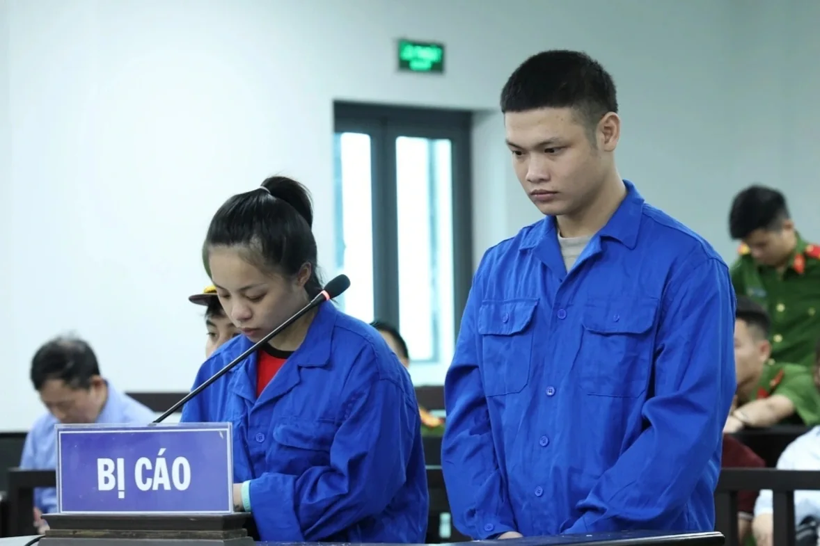 Vietnam! 2026.6 Bắt giữ đối tượng truy nã có hành vi sử dụng trái phép chất ma túy, Khám xét nhiều kho chân gà đông lạnh ra lệnh bắt tạm giam giám đốc Nguyễn Thị Tố Loan, Lệnh tạm giam Trương Thị Loan SN 1991, Chiêu trò lừa đảo mua bán kỳ nghỉ của Meli Club: 5 nhân viên thay nhau vây ráp “bào” sạch 5 tỷ đồng của người phụ nữ ở TP.HCM, Vụ trọng án khiến 4 người tử vong ở Bắc Ninh: Danh tính hung thủ sinh năm 1990, Đột kích “ổ nhóm” ma túy ở chung cư mini đối tượng ném súng đạn qua cửa sổ phi tang, Triệt phá 3 tổ chức người nước ngoài hoạt động lừa đảo ở TPHCM, Công an truy tìm tiền giả mệnh giá 5.000 đồng trong vụ án Cao Đình Lâm in tiền giả, Một phụ nữ ở Quảng Trị bị bắt tại Lâm Đồng sau một năm lẩn trốn vì lừa đảo, Khám xét khẩn cấp tạm giữ hình sự Lê Thị Xuân SN 1980, Khởi tố ba người tiếp tay rửa tiền cho nhóm lừa đảo người Trung Quốc, Cảnh sát vây bắt nhóm tội phạm dựng lán trong rừng sâu bán ma túy, Án mạng trong nhà sàn chỉ vì bữa nhậu dở dang, Triệt xóa đường dây mua bán động vật hoang dã nguy cấp quý hiếm liên tỉnh, Nữ viên chức tự ý sửa sổ đỏ cho người dân, 5 đối tượng tụ tập sử dụng ma túy đá trên đồi vắng, Chính thức: Bắt tạm giam Trần Thị Thu Hường trong vụ xây dựng Trung tâm lừa đảo quy mô ‘khủng’ tại Việt Nam, Vì sao cựu Giám đốc CDC Đắk Lắk được miễn hình phạt trong vụ án Việt Á, Bên trong “mê hồn trận” bán kỳ nghỉ lừa người già, Biến phòng trọ thành xưởng chế ma túy, cặp tình nhân lĩnh án, Bắt quả tang nhóm đối tượng có hành vi tàng trữ tổ chức sử dụng trái phép chất ma tuý tại phòng trọ, Khởi tố tạm giam đối tượng hiếp dâm người dưới 16 tuổi tại phường Tô Châu, Tạm giữ đối tượng tàng trữ trái phép chất ma túy tại xã Bình Mỹ, Việt kiều Mỹ bị cáo buộc mua 3 trẻ em để đưa ra nước ngoài, Tuyên án bị cáo Lê Thị Kim Liên 69 tuổi, Triệt xoá đường dây cho vay tiền qua iCloud iPhone thu lãi hơn 600%/năm, Lệnh giữ người khẩn cấp với Nguyễn Thị Lan SN 1972, Bắt đối tượng cầm dao phay tấn công vợ và mẹ vợ, Phát hiện 83 người Trung Quốc thuê trọn khách sạn ở Bình Dương làm ‘đại bản doanh’ lừa đảo, Không đội mũ bảo hiểm buông cả 2 tay nằm dài trên yên khi lái xe máy trên đường, Đâm chết bạn nhậu vì mâu thuẫn khi chia hóa đơn, Viện trưởng Viện Khoa học môi trường và sức khỏe cộng đồng bị khởi tố, Đột kích sới gà bắt quả tang 31 người chơi đá gà ăn tiền, Khám xét nơi ở lệnh giữ người khẩn cấp với Trần Mỹ Hạnh SN 1991, Bên trong hang ổ lừa đảo xuyên quốc gia vừa bị Công an Phú Thọ triệt phá, Công an TPHCM giải cứu 400 con mèo trong bãi xe ở Tây Ninh, Chủ quán thịt cầy cùng 4 kẻ trộm chó ở Đà Lạt bị khởi tố, Khởi tố người đàn ông buôn lậu 518 bình khí cười, Vờ có nhiều tiền gã trai đánh tráo điện thoại lấy 2 chiếc iPhone, Đốt đầu đạn pháo trước nhà hàng xóm để trả thù người đàn ông trung niên bị khởi tố, Hành trình 7 ngày người phụ nữ sập “bẫy tình” đường dây lừa đảo 3.000 tỷ, “Ông trùm” ẩn mình sau Telegram hé lộ đường dây đánh bạc và rửa tiền hơn 75 tỷ đồng, Khởi tố 04 bị can có hành vi đánh bạc qua mạng Internet, Thi hành lệnh bắt tạm giam Nguyễn Thị Thu SN 1991, Lần đầu tiên hàng trăm cảnh sát ở 11 tỉnh thành đồng loạt phá án bắt hơn 400 đối tượng, Bắt Đào Thị Hoa sinh năm 1973, Bắt giữ Nguyễn Thị Thành 85 tuổi, Cựu sinh viên công nghệ bị bắt vì sản xuất thiết bị gian lận cước taxi điện bán cho tài xế, Tổ trưởng và nhân viên tuồn pin độc quyền của công ty ra ngoài tiêu thụ, Khởi tố các đối tượng cướp giật điện thoại của người đi xe đạp, Công an xã Cần Đăng nhanh chóng truy bắt đối tượng cướp tài sản, Công an truy nã kêu gọi Nguyễn Đình Hiển SN 1978 ra đầu thú, Bắt giữ đối tượng Lương Văn Hiếu SN 2003, Diễn biến mới vụ ô tô tông xe liên hoàn trên đường Nguyễn Chánh khiến một phụ nữ tử vong, Khởi tố 3 đối tượng giả cảnh sát cưỡng đoạt tiền người đi đường ở TPHCM, Chủ quán ẩu đả với khách vì gói thuốc lá bị chê đắt, Triệt xóa 2 xưởng sản xuất vũ khí quy mô lớn ở TPHCM và Đồng Nai, Biết cả đàn lợn mắc dịch tả châu Phi vẫn mua về giết mổ tuồn ra chợ, An Giang: Khởi tố bị can kinh doanh hàng hóa giả mạo nhãn hiệu xâm phạm quyền sở hữu công nghiệp, Bắt giữ đối tượng Lê Thị Hồng SN 1996, Công an Hà Nội tìm bị hại của giáo viên giả Lê Bích Hạnh SN 1993, Công an Tp.HCM bắt giữ một tài xế container, Người phụ nữ bị cáo buộc lừa 8.7 tỉ dòng tiền chảy ‘về tay’ người cho vay nặng lãi, Khởi tố đối tượng bán 5 cá thể rùa ở Lào Cai, Khởi tố nhóm trộm két sắt ở TPHCM, Bắt giữ cựu nhân viên siêu thị mini Trần Đức Huy 26 tuổi, Khám xét khẩn cấp nơi ở của chủ quản Phạm Văn Tùng và 23 đối tượng tại nhiều tỉnh thành, Phá đường dây tổ chức đá gà trực tuyến ở Tây Ninh tổng cược hàng chục tỉ đồng, Phát hiện 18 người dương tính ma tuý nghi điều hành đường dây lừa đảo, Công an phường Long Xuyên bắt giữ đối tượng truy nã về tội trộm cắp tài sản, Bắt Hồ Ngọc Trinh SN 2004, ‘Nữ quái’ 10X ở Đà Nẵng cầm đầu đường dây chuyên bán ma túy cho người nước ngoài, Tuyên án đối tượng cả gan mạo danh Bí thư Thành ủy TPHCM để đi lừa đảo, Bắt người thuê trọ Phạm Thị Thu Hà SN 1977, Khởi tố nhóm sản xuất hơn 1.000 tấn giá đỗ ngâm chất cấm thu lợi bất chính 8 tỷ đồng, “Rút ruột” hàng tỷ đồng tiền công đức ở đền Kỳ Cùng 3 người bị khởi tố, Công an xử lý đoàn xe máy vượt đèn đỏ, gây náo loạn đường phố sau trận chung kết Champions League, Vụ đạo diễn Lê Minh tạt sơn nhà con nợ: ‘Tức tối dồn nén trong mấy năm chứ không nhằm đòi nợ’, “Kiều nữ” 10X cầm đầu đường dây cung cấp ma túy cho người nước ngoài, Bắt thêm 3 kiểm lâm tiếp tay kẻ nuôi nhốt động vật quý hiếm ở TPHCM, Triệt xóa “ổ” ma túy trong nhà nghỉ ở Cần Thơ bắt giữ 13 đối tượng, Tây Ninh bắt giữ hai người đàn ông nhập cảnh từ Campuchia mang theo ma túy, Ra quyết định khởi tố Nguyễn Hoàng Nam SN 1996 thu giữ túi xách chứa nhiều vàng tiền mặt, Tạm giữ hình sự 5 đối tượng săn bắt trái phép động vật nguy cấp quý hiếm tại Phú Quốc, Bắt giữ Phạm Ngọc Ninh SN 1998