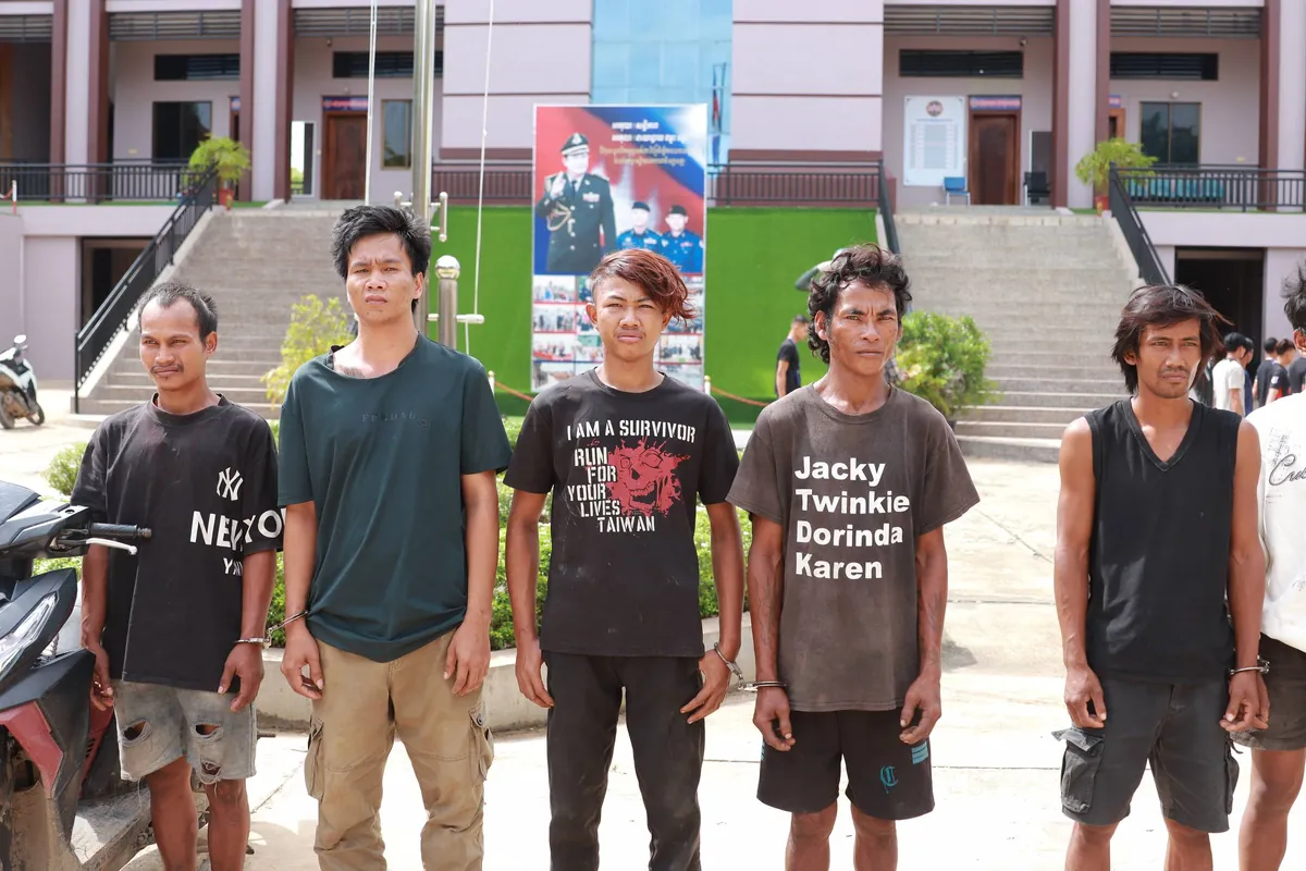 Cambodia! 2026 បែកធ្លាយសារគំរាមសម្លាប់នារីរងគ្រោះហើយ, ឃាតកម្មសាហាវ, បង្ក្រាបករណីស្ទាក់ប្លន់ម៉ូតូ, Cambodian fisherman detention, wiped out online scam compounds, ជាប់គុក២ដងប្តូឈ្មោះរហូត, ដើរលួចមិនទាន់បានសម្រេចផង, incitement on TikTok, ‘obscene’ T-Shirts, Phnom Penh scam, 30 Poipet junkies arrested, ឃាតកម្មរំលោភសម្លាប់គ្រូពេទ្យជនជាតិចិនម្នាក់នៅខណ្ឌដង្កោ ជនដៃដល់ត្រូវកម្លាំងនគរបាលតាមចាប់ខ្លួន, កម្លាំងនគរបាលស្រុកកៀនស្វាយ បង្ក្រាបករណីជួញដូរ និងប្រើប្រាស់គ្រឿងញៀន ឃាត់ខ្លួនជនសង្ស័យ ៧នាក់ និងដកហូតថ្នាំញៀនជិត ៣០ក្រាម, 4 arrested in raid on illegal detention site in Poipet, សមត្ថកិច្ចចុះស្រាវជ្រាវករណីព្រះសង្ឃចាក់សាក់លើរាងកាយស្ត្រីបង្ហោះ TikTok រកឃើញព្រះសង្ឃ ៥អង្គមានសារធាតុញៀន, បុរសម្នាក់ត្រូវផ្ទាំថ្មបាក់សង្កត់ស្លាប់ ក្រោយព្យាយាមចុះរណ្ដៅរុករករ៉ែមាស, កម្លាំងសមត្ថកិច្ចចាប់ខ្លួនជនដៃដល់បានហេីយ ករណីឃាតកម្មនៅឆ្នេរអូត្រេះ ខេត្តព្រះសីហនុ, បង្រ្កាបបទល្មើសគ្រឿងញៀននៅចំណុចស្តារវីហ្កាសឃាត់ខ្លួនមនុស្ស ចំនួន១៤១នាក់, ចោរកាច់កម៉ូតូ Honda Dream បានសម្រេច ទាំងព្រឹកព្រលឹម នៅខណ្ឌជ្រោយចង្វារ, អាជ្ញាធរខណ្ឌកំបូ ឃាត់ខ្លួនជនជាតិចិន ៤នាក់ ដកហូតអាវុធខ្លី ១ដើម សង្ស័យពាក់ព័ន្ធ Online Scams, សិស្សថ្នាក់ទី១២វិទ្យាល័យ ហ៊ុន សេន ជម្ពូវ័ន បានលោតទឹកស្ពានព្រែកព្នៅបន្សល់ទុកសំបុត្រ ដ៍ខ្លោចផ្សារដល់ប៉ាម៉ាក់…, ស៊យមែន! កំពុងត្រៀមប្រព្រឹត្តបទល្មើសឆបោកតាម ONLINE SCAMS ត្រូវគណៈបញ្ជាការឯកភាពខណ្ឌមានជ័យបង្រ្កាបទាន់ពេលវេលា, ណៈបញ្ជាការឯកភាពរដ្ឋបាលរាជធានីភ្នំពេញដឹកនាំដោយឯកឧត្តម ឃួង ស្រេង អភិបាលនៃគណៈអភិបាលរាជធានីភ្នំពេញ នៅថ្ងៃទី១១ ខែមិថុនា ឆ្នាំ២០២៦ បានដឹកនាំគណៈបញ្ជាការឯកភាពរដ្ឋបាលខណ្ឌទាំង១៤ ចុះពិនិត្យទីតាំងសង្ស័យ, ផ្តន្ទាទោសជនជាប់ចោទ ៦នាក់ ដាក់ពន្ធនាគារអស់មួយជីវិតពាក់ព័ន្ធនឹងករណីឃាតកម្មដោយមានទារុណកម្មលើនិស្សិតជនជាតិកូរ៉េខាងត្បូង, Cambodia sentences 6 Chinese nationals to life in prison over scam-linked killing of Korean student, ឃាត់ខ្លួនជនជាតិចិន ៦១នាក់ ក្នុងប្រតិបត្តិការបង្ក្រាបទីតាំង Online Scams នៅខណ្ឌចំនួនពីរ ក្នុងភូមិសាស្រ្តរាជធានីភ្នំពេញ, សមត្ថកិច្ចចាប់បានខ្លួនសង្ស័យ៦នាក់ ដេញកាប់ប្លន់យកម៉ូតូប្រជាពលរដ្ឋនៅក្រុងប៉ោយប៉ែត, ACU says former Oknha Leng Channa admitted receiving up to $98 million from investors, សមត្ថកិច្ចបង្ក្រាបទីតាំងសណ្ឋាគារ «៦៦៦៨»នៅផ្លូវណតប្រ៊ីត ឃាត់ខ្លួនជនជាតិចិន៦នាក់ សង្ស័យករណីOnline scam, និស្សិតស្រីឆ្នាំទី៣ម្នាក់ ត្រូវបានបុរសជាសង្សាយកកាំបិតចិត បន្លែកាប់ បណ្តាលឲ្យរងរបួសធ្ងន់ធ្ងរ ត្រូវសមត្ថកិច្ចជំនាញឃាត់ខ្លួនបានហើយ, ដោយអនុវត្តតាមបទបញ្ជារបស់ឯកឧត្តម នាយឧត្តមសេនីយ៍ ស ថេត អគ្គស្នងការនគរបាលជាតិ, កម្លាំងជំនាញនគរបាលខណ្ឌកំបូលឃាត់ខ្លួនជនសង្ស័យម្នាក់ ពាក់ព័ន្ធករណីប្រើប្រាស់នូវឯកសណ្ឋានជាអាទិ៍ ដែលមានភាពប្រហាក់ប្រហែលគ្នា និងនគរបាល រឺយោធា, ចាប់ស្រ្តីមេតុងទីនម្នាក់បោកកូនតុងទីនជិត១លានដុល្លាបញ្ជូនទៅកាន់តុលាការ, សាលាដំបូងរាជធានីភ្នំពេញ សម្រេចឃុំខ្លួនជនបរទេស ១២នាក់ ពាក់ព័ន្ធករណីឆបោកវិនិយោគតាមប្រព័ន្ធអនឡាញ, នគរបាលស្រុកភ្នំស្រួចបង្ក្រាបករណីគ្រឿងញៀន និងឃាត់ខ្លួនមុខសញ្ញា ២នាក់, 330 Chinese deported from Cambodia, Ly Sameth dies of cardiac arrest, តុលាការផ្ដន្ទាទោសសកម្មជនកិច្ចព្រមព្រៀងទីក្រុងប៉ារីស ពីបទញុះញង់បង្កឱ្យមានភាពវឹកវរធ្ងន់ធ្ងរដល់សន្តិសុខសង្គម, សមត្ថកិច្ចចាប់ជនដៃដល់ចាក់សម្លាប់ម្ចាស់ផ្ទះជួល នៅខណ្ឌមានជ័យ, កម្ពុជា បណ្តេញចិន ១៥៦នាក់, សមត្ថកិច្ចបង្ក្រាបទីតាំងខុនដូមួយកន្លែងរកឃេីញថ្នាំញៀនជិត១០គីឡូក្រាម និងឃាត់មនុស្ស៥៥នាក់, សាលាឧទ្ធរណ៍ភ្នំពេញ សម្រេចតម្កល់ទោសលើ លោក កឹម សុខា ដាក់ពន្ធនាគារចំនួន២៧ឆ្នាំ ពីបទក្បត់ជាតិ, បង្ក្រាបកន្លែង Online Scam នៅបឹងកេងកង សង្គ្រោះជនជាតិជប៉ុន និងឃាត់ខ្លួនជនបរទេស ១៦នាក់, បាញ់គូជម្លោះស្លាប់ ដោយសាររឿងដកបង្គោលព្រំដី, ឃាត់ខ្លួនជនសង្ស័យម្នាក់ ករណីធ្វើទារុណកម្មបណ្តាលឲ្យស្លាប់ ហើយយកសពបោះចោលនៅសង្កាត់ក្រាំងធ្នង់, 15 arrested in Phnom Penh scam centre raids, រដ្ឋសភាអនុម័តទទួលយកសេចក្តីព្រាងច្បាប់ស្ដីពីការប្រឆាំងការឆបោកតាមប្រព័ន្ធបច្ចេកវិទ្យាទៅពិនិត្យ, 50 arrested in Sihanoukville scam crackdown, សត្វចិញ្ចឹមក្លាយជាគ្រោះថ្នាក់! សំពោចខាំម្ចាស់ ផ្អើលពេញបឹងកេងកង, កម្លាំងនគរបាលខេត្តស្វាយរៀង បង្ក្រាបករណីគ្រឿងញៀនទ្រង់ទ្រាយធំនៅក្រុងបាវិត ដកហូតបានថ្នាំជាង៤៤គីឡូក្រាម អាវុធខ្លី៤ដើម និងចាប់ខ្លួនមនុស្ស៥នាក់, អ្នកនាង ឆេង ស្រីរ័ត្ន ហៅ Love Riya ត្រូវបាន សាលាដំបូង ខេត្តកណ្តាល សម្រេចដោះលែង ឲ្យនៅក្រៅឃុំ វេលាម៉ោង ៥៖៣៥ នាទីល្ងាច ថ្ងៃទី២៤ ខែកុម្ភៈ, កម្លាំងផ្នែកជំនាញ នៃអធិការដ្ឋាននគរបាលខណ្ឌទួលគោក បានធ្វើការស្រាវជ្រាវឃាត់ខ្លួនជនសង្ស័យ០១នាក់ លួចទ្រព្យសម្បត្តិសរុបជាទឹកប្រាក់ ១ ៧៥០$, បង្រ្កាបទីតាំងបទល្មើសឆបោកតាមប្រព័ន្ធបច្ចេកវិទ្យាឈ្មោះឆាយណាបឹងបេង ខេត្តបន្ទាយមានជ័យ រកឃើញភស្តុតាង និងជនបរទេសមួយចំនួន, បញ្ជូនជនសង្ស័យចំនួន២នាក់ ទៅសាលាដំបូងខេត្ត ករណីជួញដូរ ប្រើប្រាស់ដោយខុសច្បាប់នូវសារធាតុញៀន និងកាន់កាប់ឬដឹកជញ្ជូនអាវុធខុសច្បាប់, ឃាត់ខ្លួនបានហើយ! ឃាតកម្មជនជាតិប៉ាគីស្ថាន រឹតកសម្លាប់សង្សារខ្លួនឯង នៅខណ្ឌពោធិ៍សែនជ័យ, ១៥ថ្ងៃ រាជធានីភ្នំពេញត្រួតពិនិត្យទីតាំងសង្ស័យ Online Scam ជាង ២.៧០០ទីតាំង រកឃើញជនបរទេសជាង២ម៉ឺននាក់, Five Foreigners arrested for telecom fraud in Phnom Penh, បង្ក្រាបហាងម៉ាស្សា បង្កប់រួមភេទ ចាប់ថៅកែចិន និងស្រីស្អាត, ចាប់ខ្លួនមនុស្ស ២៦នាក់ សង្ស័យពាក់ព័ន្ធករណី ឃាតកម្មយកសពរុំដោយថង់ផ្លាស្ទិកពណ៌ខ្មៅ យកទៅប្លុងចោលនៅក្រុងបាវិត ខេត្តស្វាយរៀង, ខឹងសុំលុយ១ពាន់រៀលមិនបាន ទាញកាំបិតបុ័ងតោកាប់ម្ដាយស្លាប់ក្នុងថ្លុកឈាម, ឃាតករកាប់មនុស្សស្លាប់ចំនួនពីរនាក់ពេលនេះត្រូវបានកម្លាំងកងរាជអាវុធហត្ថខេត្តតាកែវ ចាប់ខ្លួនបានហើយ, នគរបាលខណ្ឌប្ញស្សីកែវ ឃាត់ខ្លួនជនសង្ស័យ លួចទូរស័ព្ទម្នាក់ នៅសង្កាត់គីឡូម៉ែត្រលេខ៦, កម្លាំងអធិការដ្ឋាននគរបាលខណ្ឌសែនសុខ សហការជាមួយកម្លាំងអធិការនគរបាលស្រុកអង្គស្នួលចុះបង្ក្រាបករណីលួចមានស្ថានទម្ងន់ទោស(វាយ និងគំរាមប្លន់យកទូរស័ព្ទដៃ និងធាក់ប្លន់យកម៉ូតូ ០១គ្រឿងម៉ាកនិច, គ្មានថ្ងៃបន្ធូរដៃឱ្យក្រុមឧក្រិដ្ឋជន៖ នគរបាលជាតិបង្ក្រាបទីតាំងបទល្មើសឆបោកតាមប្រព័ន្ធបច្ចេកវិទ្យា (Online Scams) នៅបាវិត ឃាត់ខ្លួនជនបរទេស ជាង២០០០នាក់!, នារីរូបស្រស់ម្នាក់ជិះម៉ូតូជាមួយមិត្តភក្តិទៅដើរលេង ត្រូវបានចោរឆក់ទូរស័ព្ទបានសម្រេច ជនរងគ្រោះស្រែកយំរត់រកសមត្ថកិច្ចឲ្យជួយ នៅខណ្ឌសែនសុខ, ឃាត់ខ្លួនមុខសញ្ញាជួញដូរ និងប្រើប្រាស់ថ្នាំញៀនចំនួន០៨នាក់នៅស្រុកកៀនស្វាយ!, ប៉ូលិសព្រហ្មទណ្ឌរាជធានីភ្នំពេញ តាមចាប់ជនជាតិវៀតណាមប្រុសស្រីពីរនាក់ដល់ក្នុងបន្ទប់បន្ទាប់ពីលួចប្តូមាសពីអាជីវករអស់ជាច្រើនតំលឹង, នគរបាលខណ្ឌបឹងកេងកងបង្ក្រាបករណីចាប់និងបង្ខាំងមនុស្សជំរិតទារប្រាក់ ឃាត់ខ្លួនជនជាតិចិនម្នាក់ និងរំដោះនារីខ្មែរម្នាក់, ស៊យមែនដឹកគ្រឿងញៀនលក់តាមផ្លូវប៉ូលិសក្របួចជាប់, ចាប់បានហើយ ប្តីចុងសម្លាប់ប្រពន្ធនៅឯខេត្តកំពង់ធំ, ធ្វើសំណង់ជាមួយគ្នាប្រាប់ថា ខ្ចីម៉ូតូទៅទិញស្រាបៀរមួយភ្លែតស្រាប់តែបាត់ឈឹង សមត្ថកិច្ចតាមចាប់ដល់ស្រុកកំណើត, ពូកែរករឿងពេក ប្រពន្ធរត់ទៅផ្ទះ ប្តីទៅតាមមានទាំងកូនកាំបិតអង្គុយចាំមុខផ្ទះម៉ែក្មេក ត្រូវសមត្ថកិច្ចឃាត់ខ្លួន, Chinese embassy in Cambodia finds wandering internet celebrity lured to the country by ‘high-paying job’