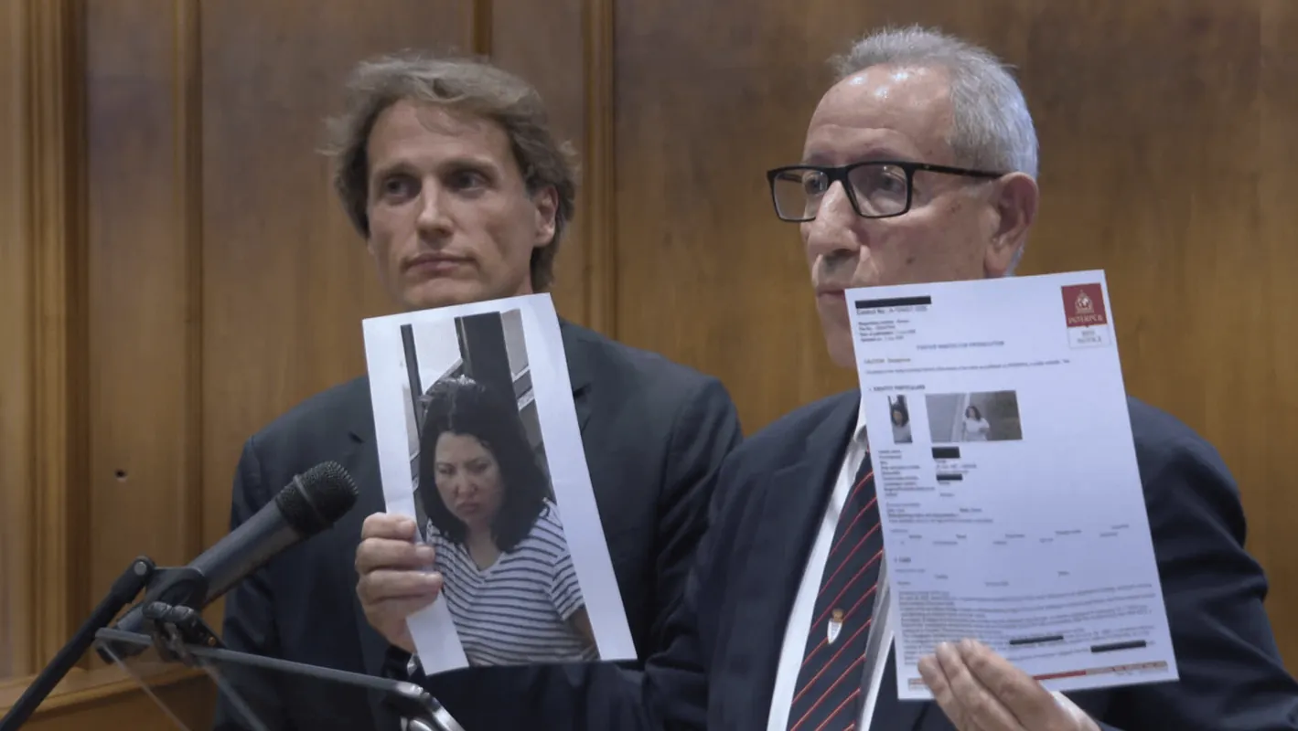 Monaco! Explosion à Monaco : l’Ukraine ouvre une enquête pour “tentative de meurtre” et souhaite créer une équipe “d’enquête internationale”, Vadim Ermolaev emerges from coma as Monaco bomb investigation intensifies, Anastasiia Berezovska: Ukrainian woman wanted over Monaco parcel bomb disguised herself as man, Explosion à Monaco : une femme ukrainienne de 39 ans, des complices et commanditaires toujours recherchés, Prince Albert II and Princess Charlene briefed by security forces after Monaco’s first ever bomb attack, Monaco bombing suspect identified as arrest warrant and Interpol Red Notice issued, With 556 police officers patrolling a country half the size of Central Park everyone thought Monaco was safe, Prince Albert II condemns “criminal explosion” after Monaco blast, Blast in Monaco injures three people as police hunt suspected bomber after ‘terror attack’