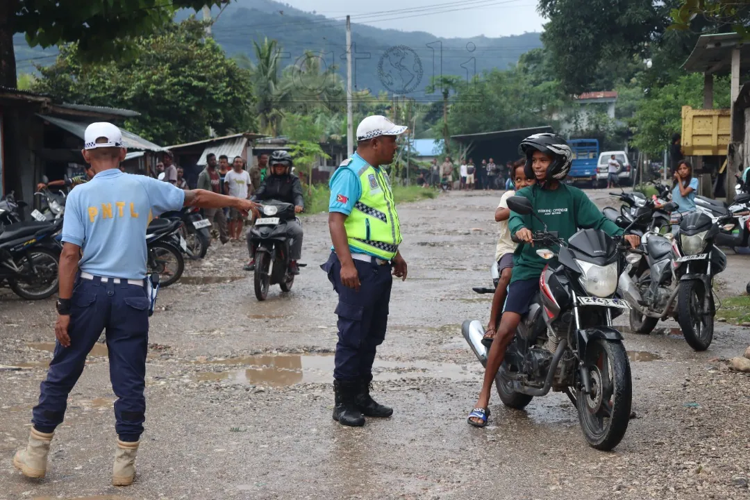 East Timor! Tribunál aplika prizaun preventiva ba arguidu Scaming call Center iha Fomentu II, Ekipa konjunta desmantela rede “Scaming Call Center” iha Bedois no asegura sidadaun estrajeiru na’in-hitu, PNTL Bobonaru rejista asidente tráfegu 42 inklui na’in-tolu lakon vida, PNTL “sobu” scam call center iha Tibar no detein sidadaun estranjeiru na’in-61, Difamação no Código Penal? Proposta divide Timor-Leste e preocupa sociedade civil, Court orders pretrial detention of three men over Poros murder case